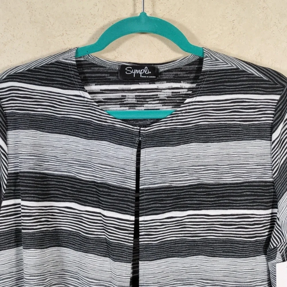 H146 Sympli black and white wavy striped Sugarcoat 10 NWT